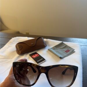 Ray-Ban Tortoiseshell Frame with Brown Gradient Lenses